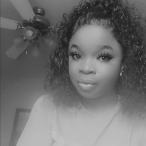 Meet your Posher, Sigelle